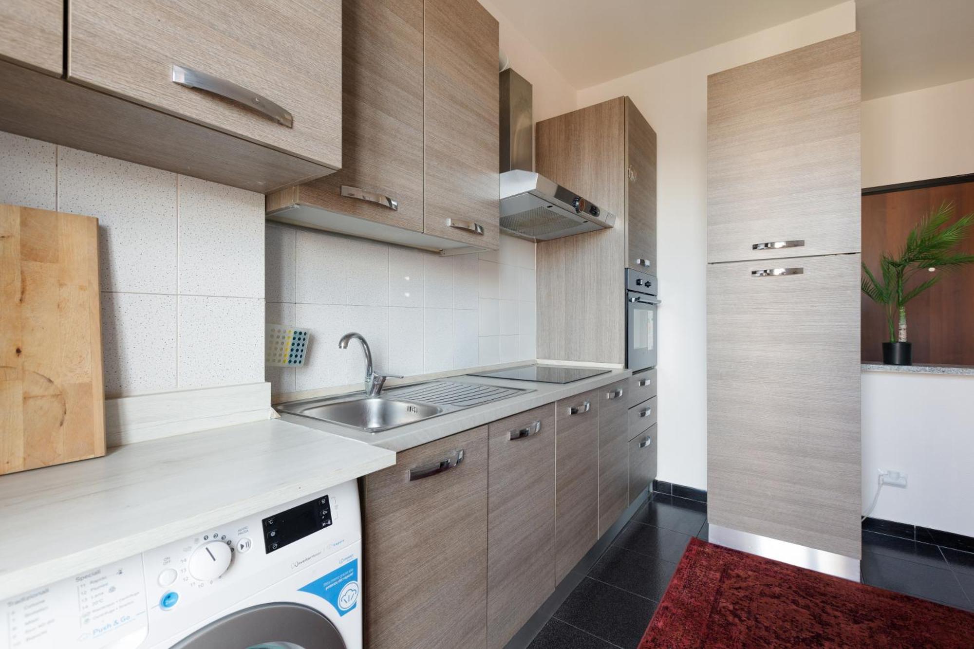 Corvetto M3 - Comfy Apt. With Balcony! Milano Esterno foto