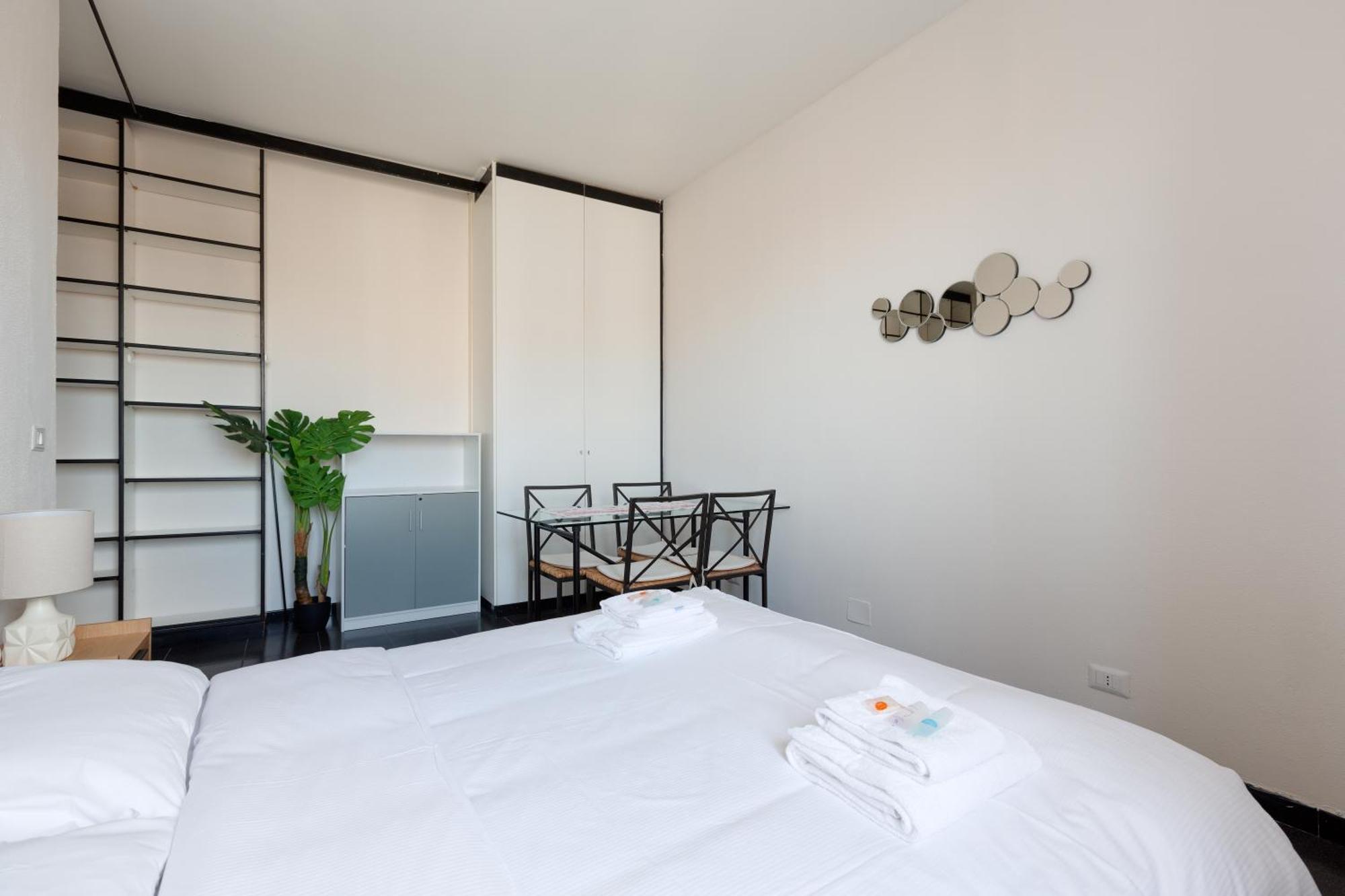 Corvetto M3 - Comfy Apt. With Balcony! Milano Esterno foto
